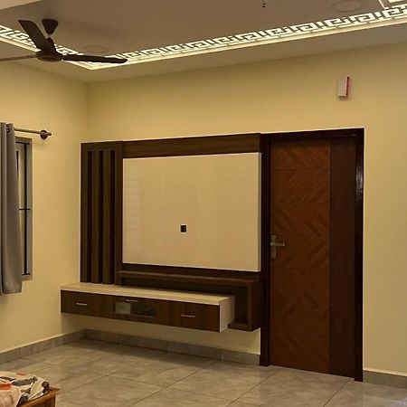 Guru Home Stay Near Sri Ramanasramam Tiruvannámalaj Kültér fotó